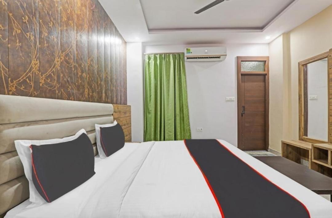 Icyhotels Hl Inn Chinhat Eksteriør billede